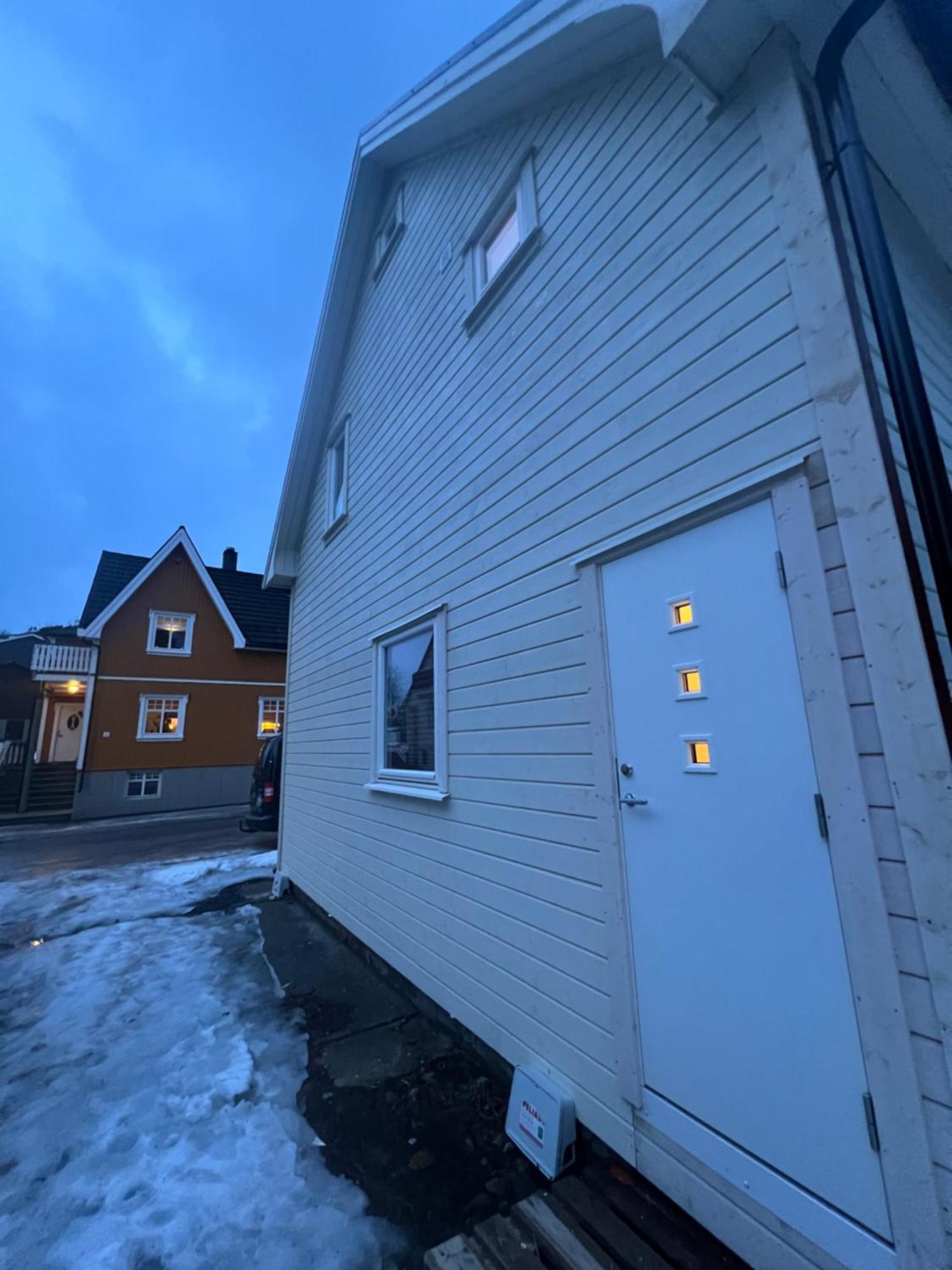 Central Apartment In Svolvaer Exterior photo